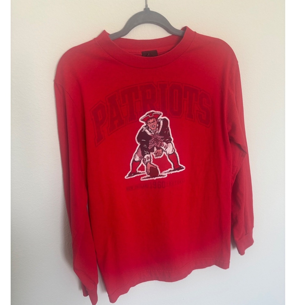 NFL Team Apparel New England Patriots Long Sleeve Shirt Red Vintage Logo Small - Picture 2 of 7